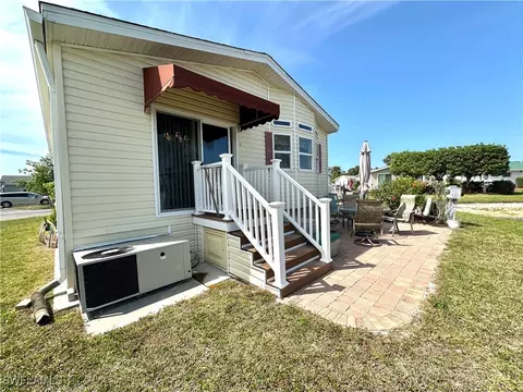 20081 Cobblestone Ct, Estero, FL 33928 photo 29