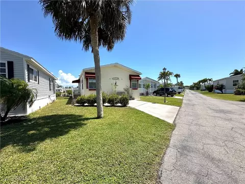 20081 Cobblestone Ct, Estero, FL 33928 photo 3