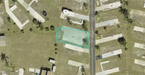12 Cottonwood Dr, Fort Myers, FL 33908