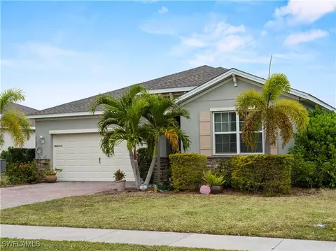 3132 Amadora Cir, Cape Coral, FL 33909