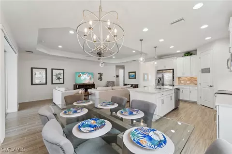 Dining - 14537 Grapevine Dr, Naples, FL 34114 photo 2 of 2