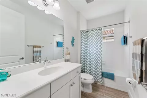 Bath - 14537 Grapevine Dr, Naples, FL 34114 photo 2 of 2