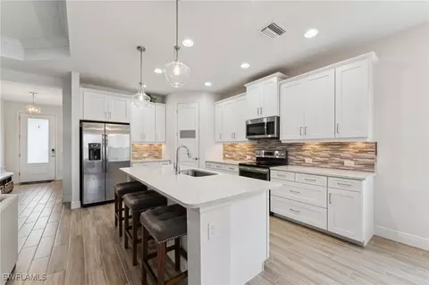 Kitchen - 14537 Grapevine Dr, Naples, FL 34114 photo 2 of 4