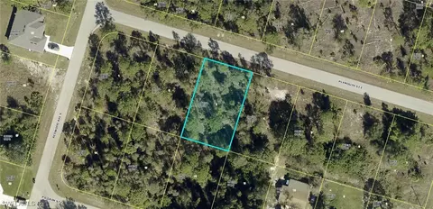 954 Plymouth St E, Lehigh Acres, FL 33974