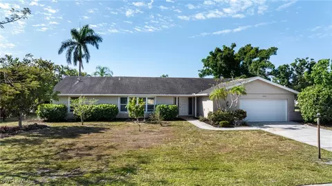 1592 Manchester Blvd, Fort Myers, FL 33919