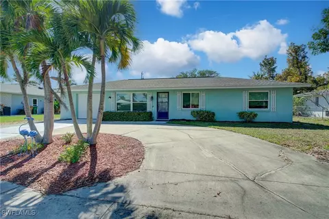 3406 Country Club Blvd, Cape Coral, FL 33904