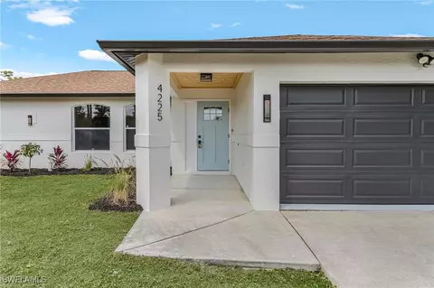4225 29th Ave NE, Naples, FL 34120