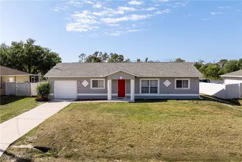 2911 51st St SW, Lehigh Acres, FL 33976