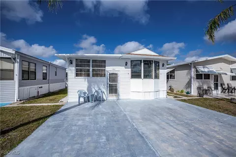 182 Caravan Cir, North Fort Myers, FL 33903