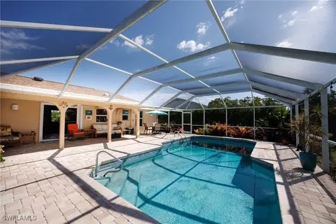 422 SW 44th Ter, Cape Coral, FL 33914