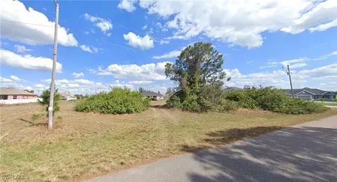 3715 NE 12th Ave, Cape Coral, FL 33909