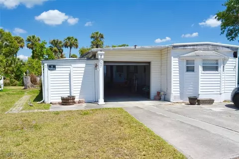 207 Lantern Ln, North Fort Myers, FL 33917