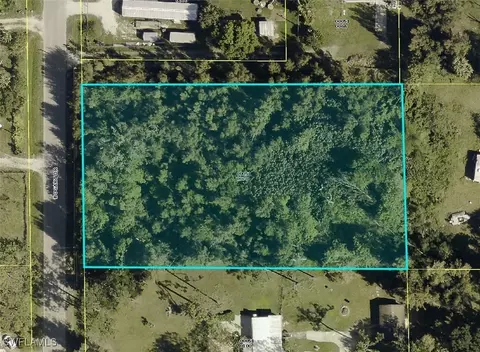 7979 Bogart Dr, North Fort Myers, FL 33917