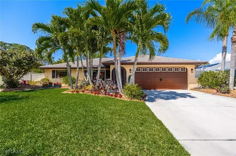 10142 Tropical Dr, Bonita Springs, FL 34135