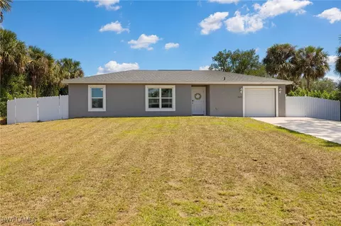 3016 S Beechwood Cir, Labelle, FL 33935