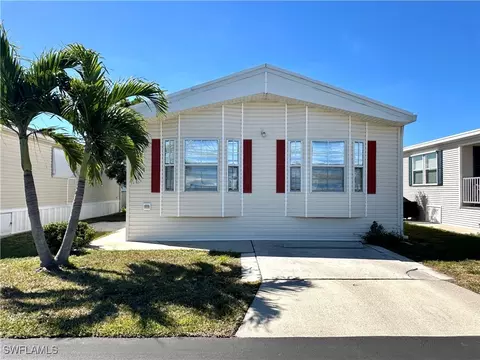 4711 Robert E Lee Blvd W, Estero, FL 33928