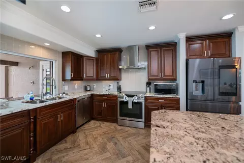 1928 Palaco Grande Pkwy, Cape Coral, FL 33904