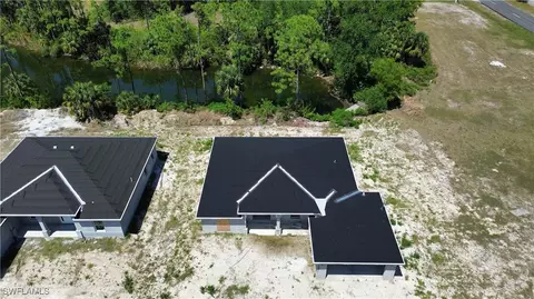 2321 NE 39th St, Cape Coral, FL 33909