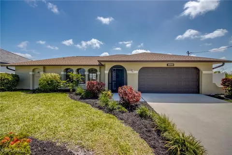 829 NW 33rd Pl, Cape Coral, FL 33993
