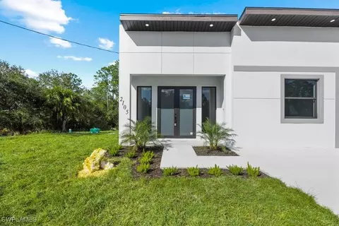 2105 E 11th St, Lehigh Acres, FL 33936