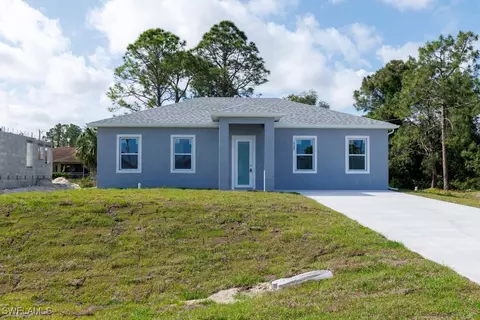 2705 20th St W, Lehigh Acres, FL 33971