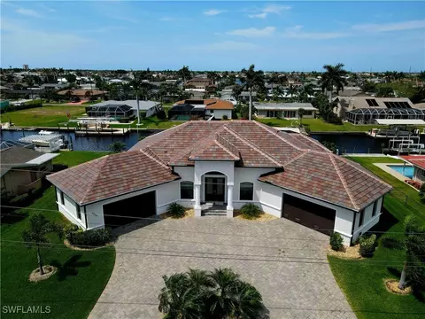 4906 SW 2nd Pl, Cape Coral, FL 33914