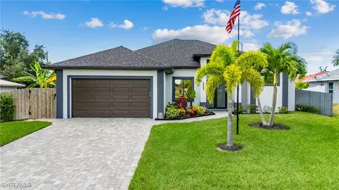 712 NW Juanita Pl, Cape Coral, FL 33993