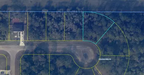 8008 Sandy Ct, Labelle, FL 33935