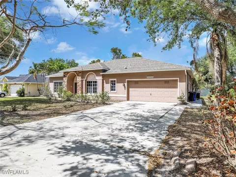 13701 Willow Bridge Dr, North Fort Myers, FL 33903
