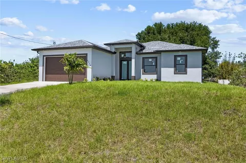 2916 41st St SW, Lehigh Acres, FL 33976