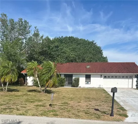 50 Kingston St, Lehigh Acres, FL 33936