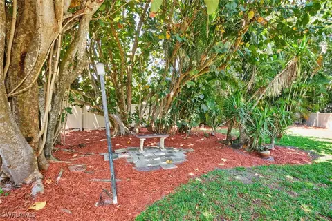 Exterior - 1901 Countess Ct, Naples, FL 34110 photo 12 of 14
