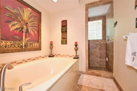 Bath - 1901 Countess Ct, Naples, FL 34110 photo 4 of 5