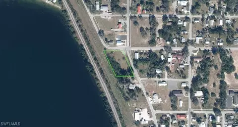 824 S Verona Ave, Avon Park, FL 33825