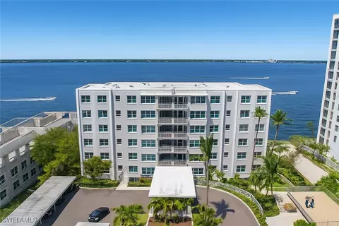 1900 Clifford St #403, Fort Myers, FL 33901