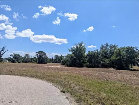 13 Bail Ct, Placida, FL 33946