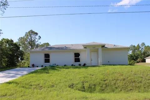 3219 46th St W, Lehigh Acres, FL 33971