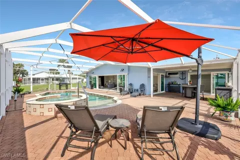 6325 Park Rd, Fort Myers, FL 33908
