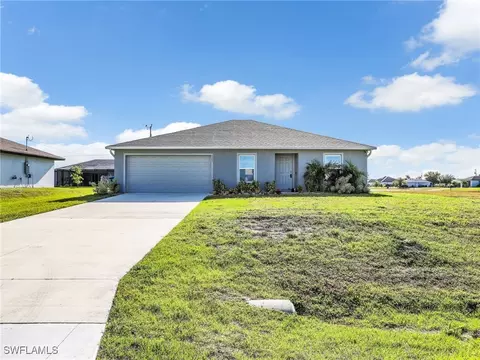 925 NE 2nd Pl, Cape Coral, FL 33909