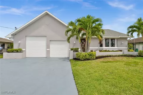 7195 Reymoor Dr, North Fort Myers, FL 33917