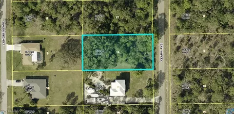 907 Clark Ave, Lehigh Acres, FL 33972