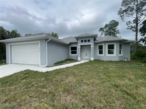 6124 Laurelwood Dr, Fort Myers, FL 33905