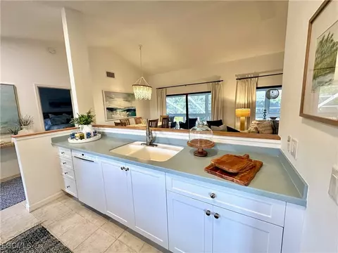 458 Lake Murex Cir, Sanibel, FL 33957