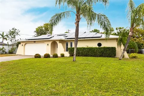 2107 SE 11th St, Cape Coral, FL 33990