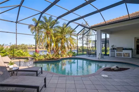 19415 La Serena Dr, Fort Myers, FL 33967