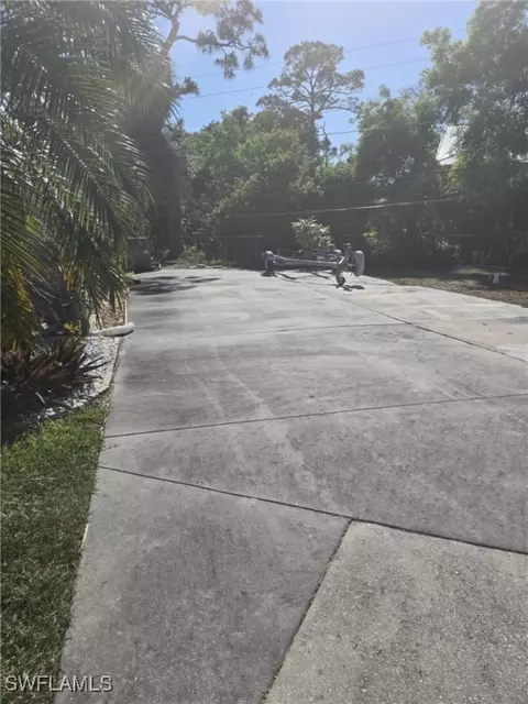 20640 River Dr, Estero, FL 33928 photo 3