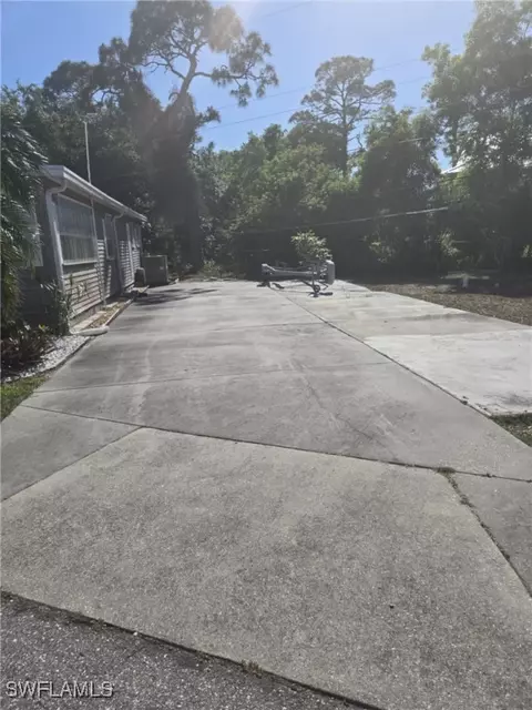 20640 River Dr, Estero, FL 33928 photo 2