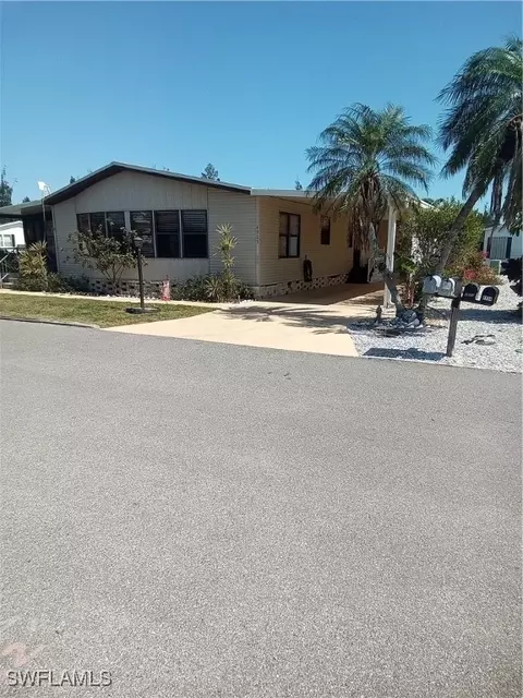 4925 Porky Ln, Saint James City, FL 33956