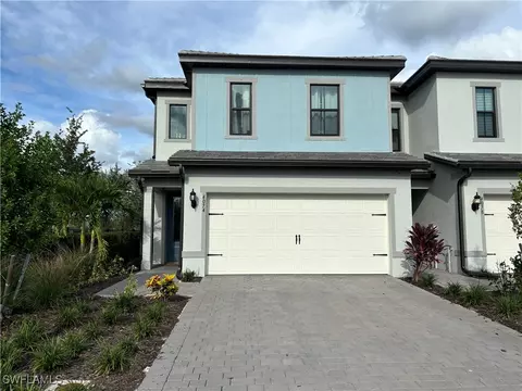 4074 Sonoma Oaks Cir, Naples, FL 34119