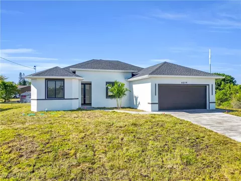 4019 6th St W, Lehigh Acres, FL 33971